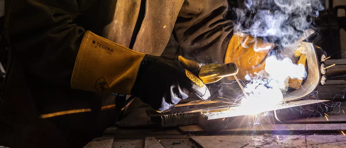 large tegera 7787 094a6857 retusch welding gloves